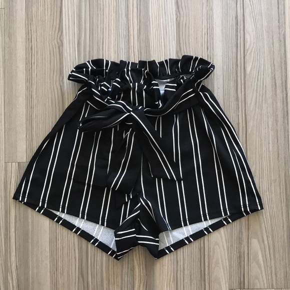 Windsor Pants - High waisted paper bag shorts